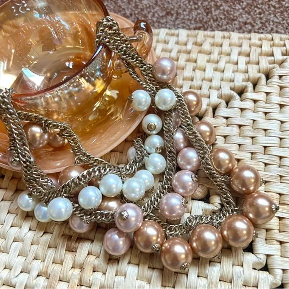 Gorgeous Oversized Faux Champagne Pearl Layering Necklace - Picture 4 of 5
